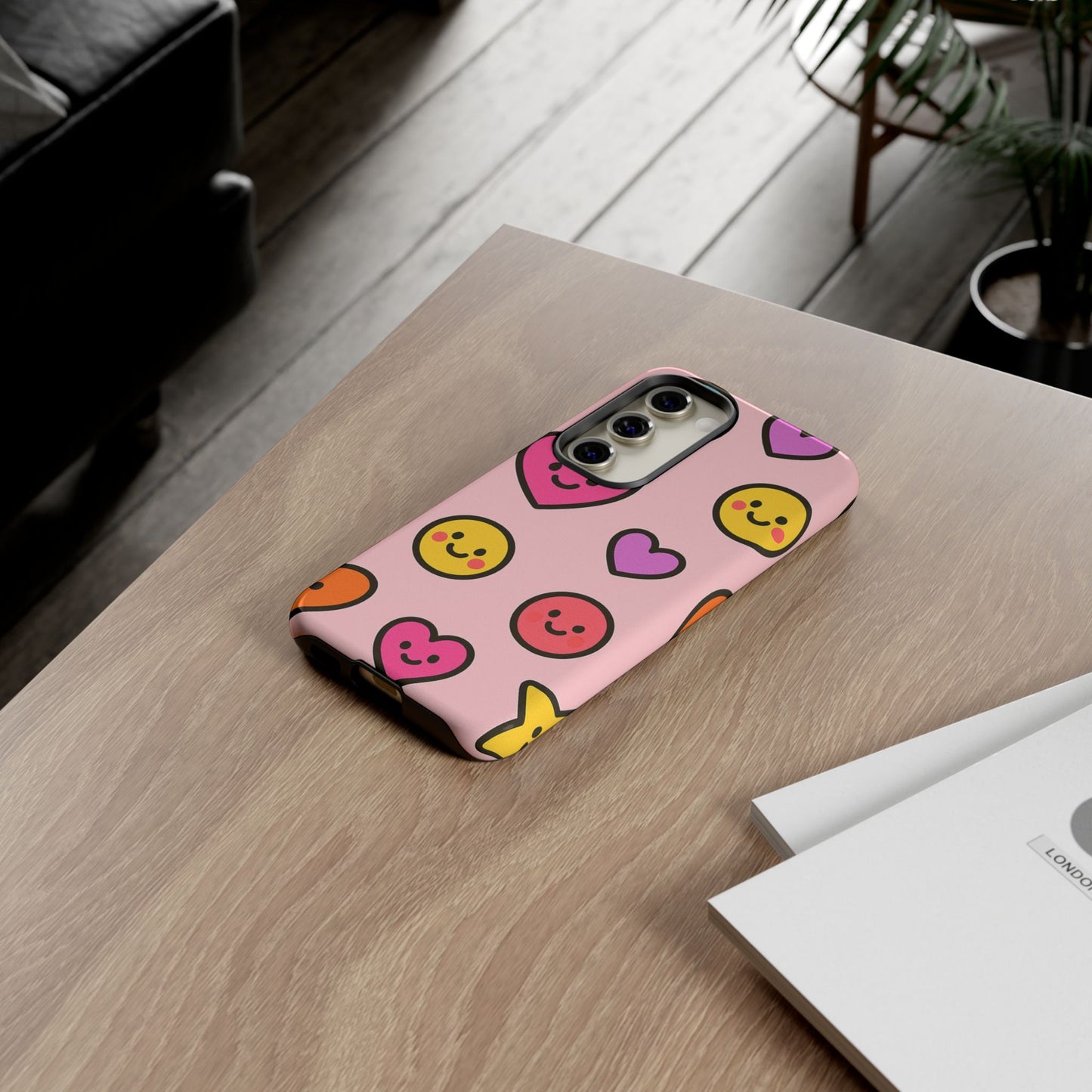 Cute Phone Case with Smiley Faces and Hearts, Fun Gift for Kids and Teens, Cellphone Protector, Birthday Present, Cute Accessories