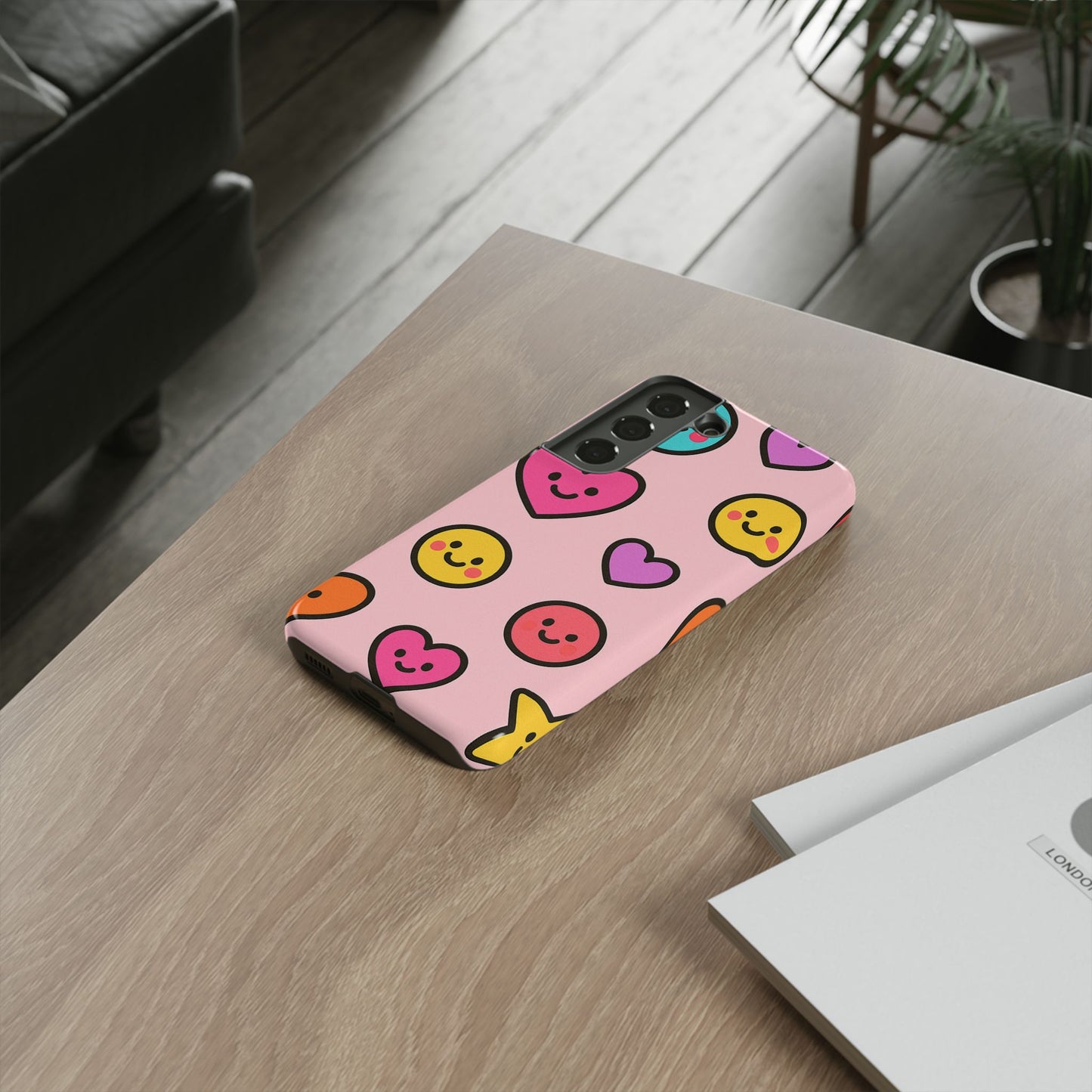 Cute Phone Case with Smiley Faces and Hearts, Fun Gift for Kids and Teens, Cellphone Protector, Birthday Present, Cute Accessories