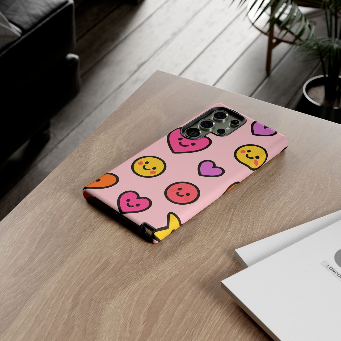 Cute Phone Case with Smiley Faces and Hearts, Fun Gift for Kids and Teens, Cellphone Protector, Birthday Present, Cute Accessories