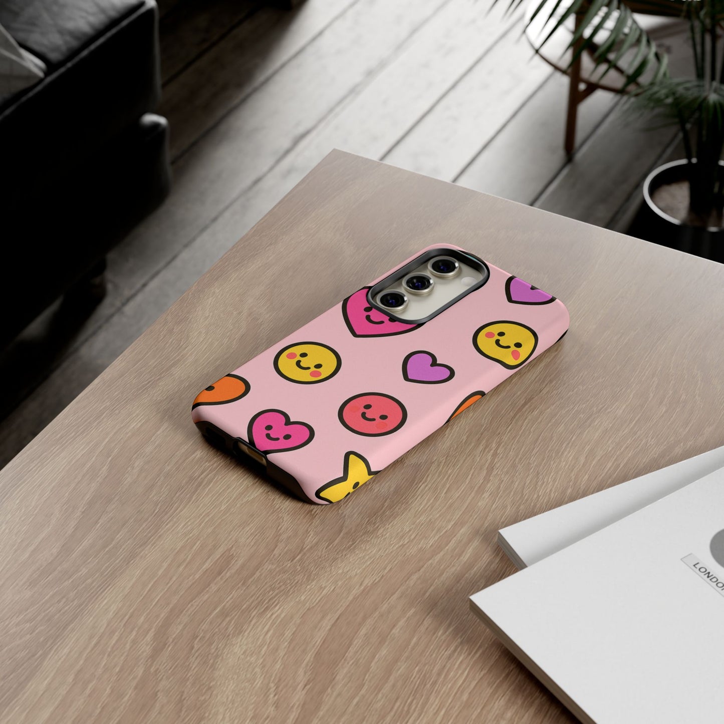Cute Phone Case with Smiley Faces and Hearts, Fun Gift for Kids and Teens, Cellphone Protector, Birthday Present, Cute Accessories