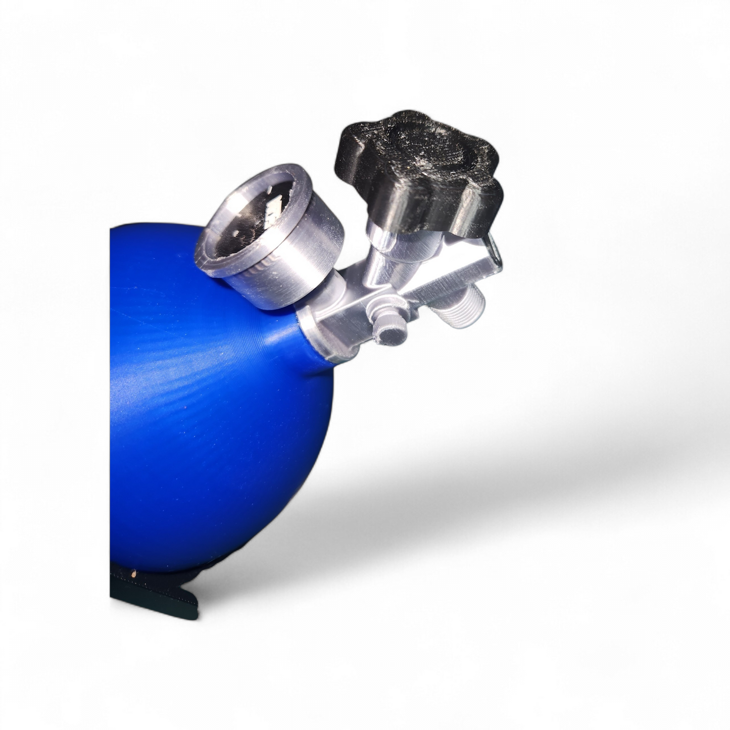 Nitrous oxide bottle